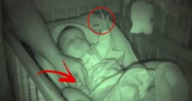 Momenti epik, nëna vendos një kamera të fshehtë për të parë se çfarë bën babai me fëmijën kur janë vetëm