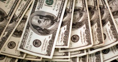 Dollari në pikiatë/ Bie në nivelin më të ulët katërvjeçar. Zhvlerësohet më tej nga politikat e Trump