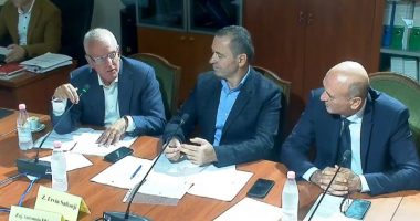 “S’jemi në klasë dhe as në gjyq, mos bëj profesorin ose avokatin!” Xhaferaj, debat me Naçon për vettingun e policëve