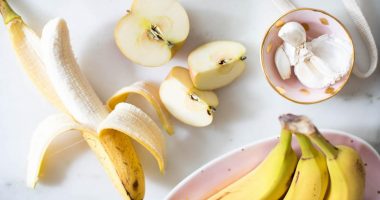 Do të shpëtoni, hani hudhër me banane dhe prisni 15 minuta