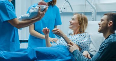 Izolimet gjatë pandemisë “ndikuan në rënien e lindshmërisë” në Evropë