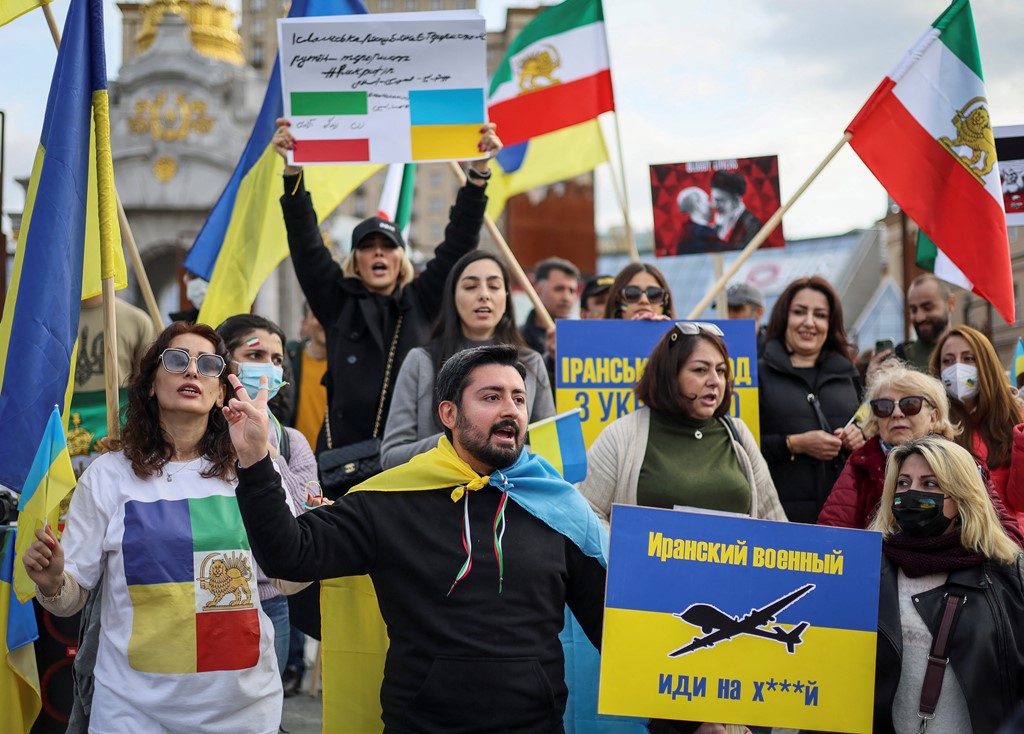 Iranianët protestojnë në Kiev: Mos i dërgoni dronë Rusisë për të sulmuar Ukrainën