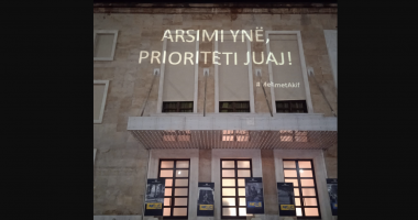 Mos ma vështirësoni kthimin në Shqipëri!