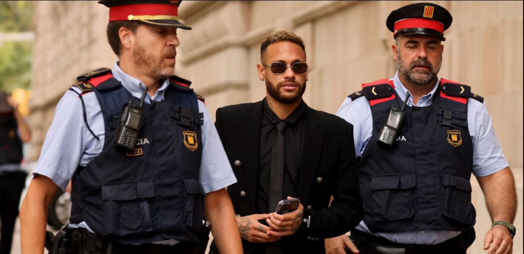 Prokuroria kërkoi 2 vite burg dhe 10 milionë euro gjobë, gjykata merr vendimin për Neymar