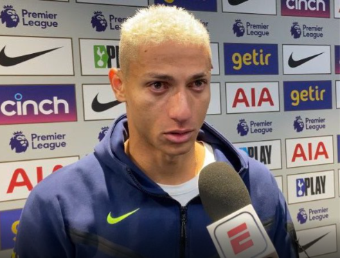 VIDEO/ Richarlison i shkatërruar mbi paterica, Botërori “mision i pamundur”