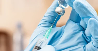 E rëndë në Britani, infermierja akuzohet se ka vrarë 7 foshnja duke u injektuar insulinë