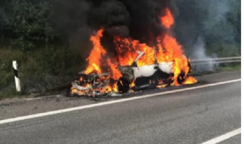 Çfarë po ndodh në veri të Kosovës, një tjetër veturë e djegur