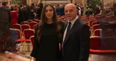 Blendi Fevziu uron të bijën për ditëlindje me foton në Vatikan