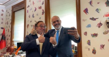 FOTO/ Rama pret Jim Belushin në zyrën e tij: Me legjendën për dokumentarin amerikan mbi Shqipërinë