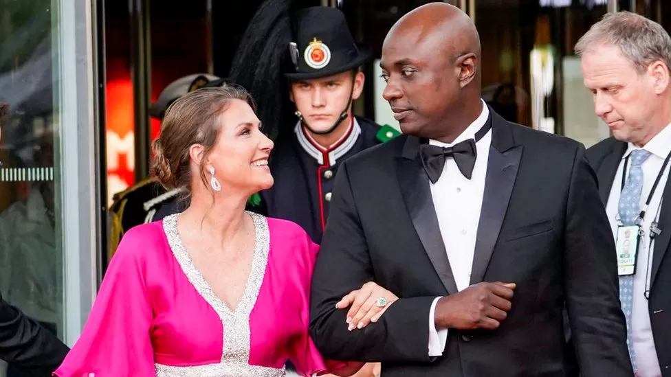 Princesha e Norvegjisë heq dorë nga detyrat mbretërore
