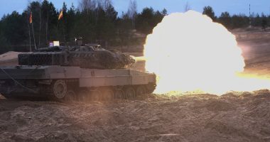 Mes tyre edhe shqiptarë, tanket e NATO-s qëllojnë ndaj forcave armike (ruse): Çfarë ndodhi dje në Letoni