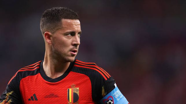 Një nga lojtarët më të mirë që ka pasur futbolli, Eden Hazard “var këpucët”