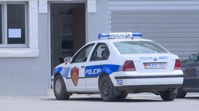 Njëri dhunoi vjehrrën dhe kunatën, tjetri bashkëshorten, dy të arrestuar në Tiranë