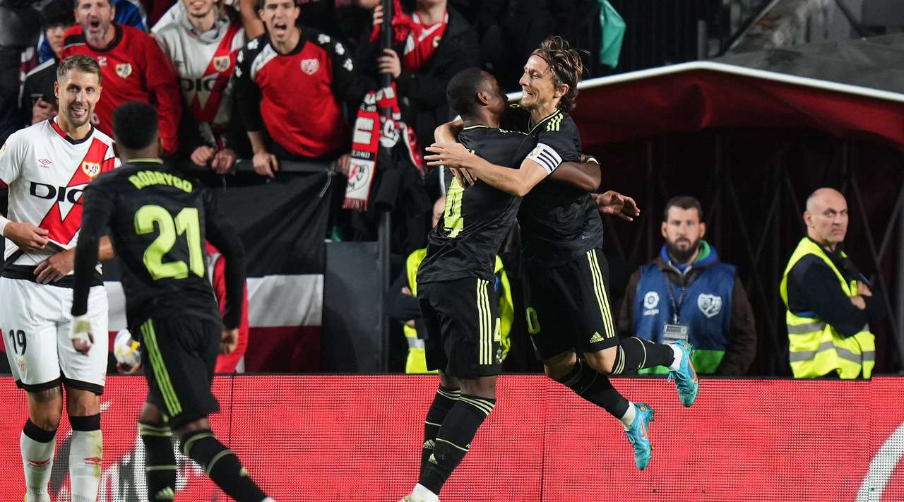 VIDEO/ Reali bën “vetëvrasje”, mposhtet nga Rayo