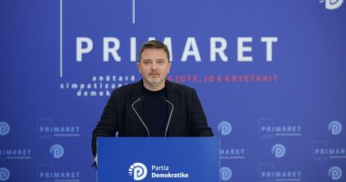 Julian Deda prezanton kandidaturën në Primare për Bashkinë e Tiranës
