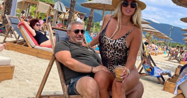 E martuar me avokatin 23 vite më të madh, Adelina: Më përfolën më shumë se princi i Anglisë që mori Meghan