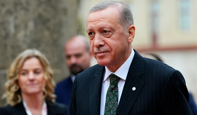 “Sa herë të jetë e nevojshme”, Erdogan i prerë: Nuk do t’i ndalojmë sulmet në Siri