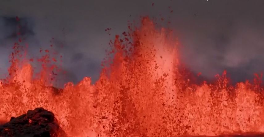 VIDEO/ Shpërthimi i vullkanit më të madh në botë dhuron pamje spektakolare