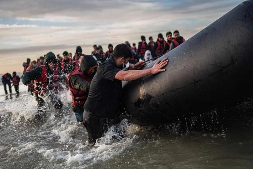 “The Telegraph”: Emigrantët i dërgojnë paratë që fitojnë në Shqipëri, por kanë dhe një anë të errët