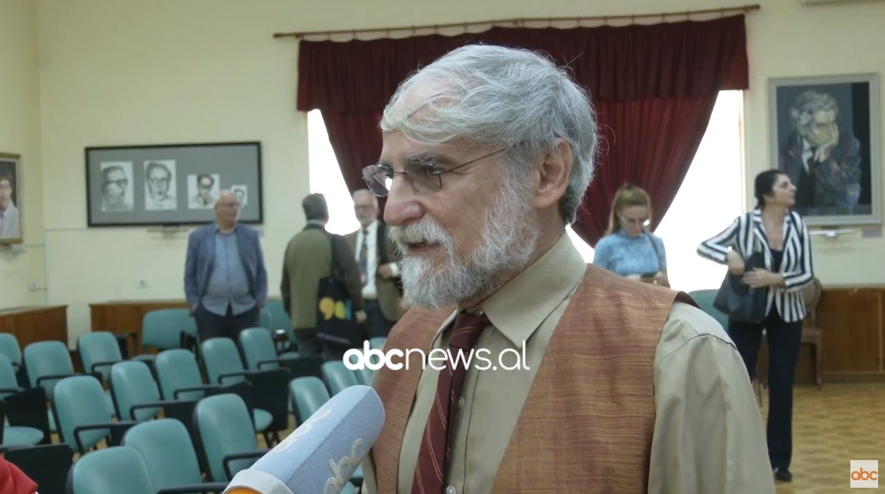 Albanologu amerikan një jetë me gjuhën shqipe