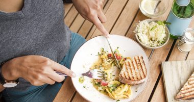 A ka ndonjë ushqim që na ndihmon të djegim kalori?