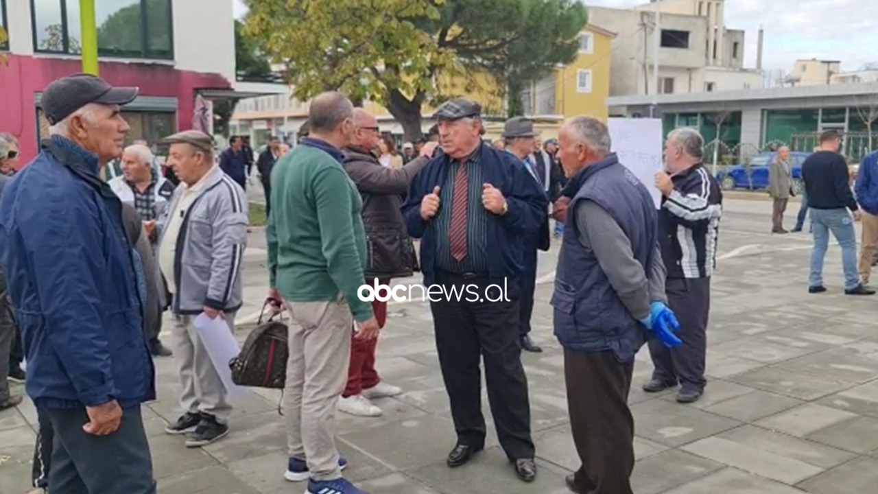 Banorët e Divjakës protestojnë sërish kundër traut: Paguajmë taksë për bizneset, ministria të bisedonte me ne