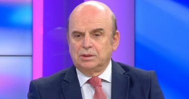 “Jemi në një situatë lufte,” Panariti: Përfshirja e SHBA-ve në çështjen e targave mund të sjellë një marrëveshje mes palëve