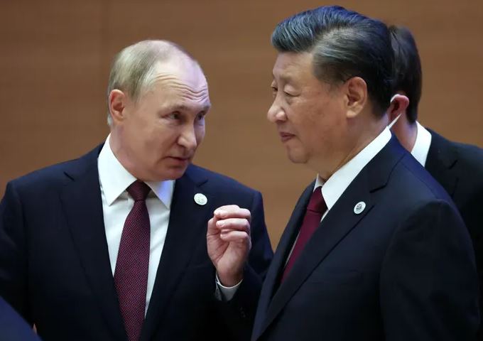 Xi Jinping: Pekini, gati të krijojë një partneritet më të ngushtë me Moskën