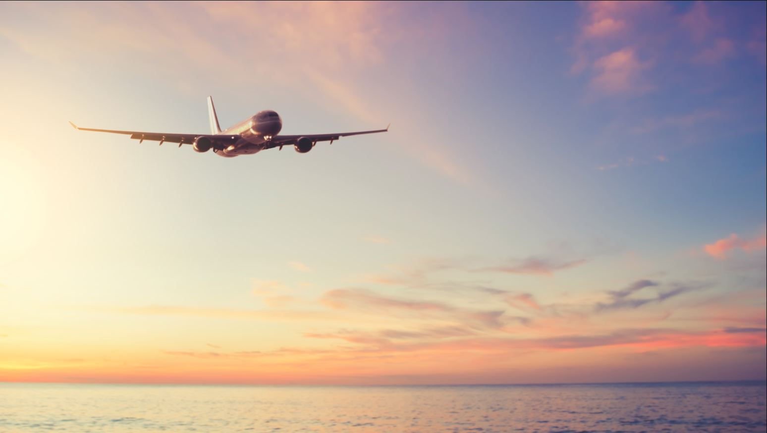 “Udhëtari i kohës” paralajmëron se avioni do të zhduket ndërsa fluturon mbi “Trekëndëshin e Bermudës” në ditën e Vitit të Ri