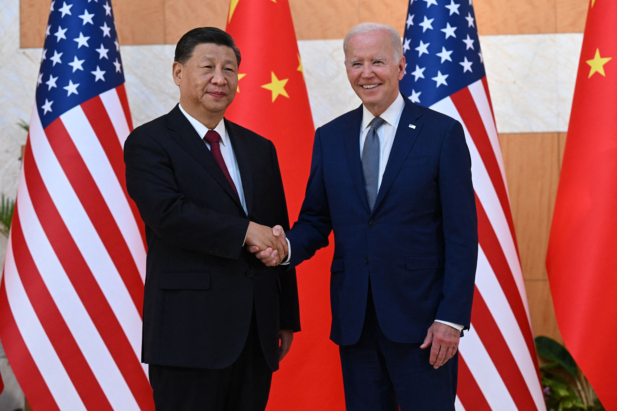 FOTO/ Biden shtrëngim duarsh me Xi Jinping  në Samitin e G20