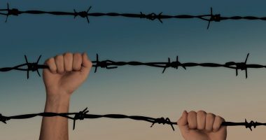 Pse qëndrojnë kaq gjatë në pushtet diktaturat?