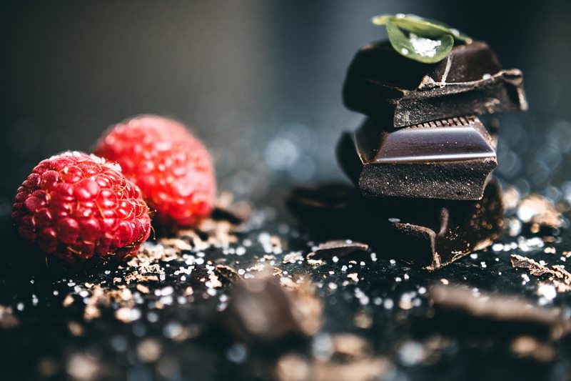 Çokollata e zezë na bën më shumë mirë sesa mund të mendoni