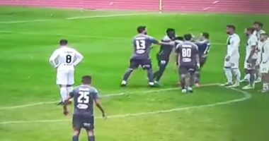 VIDEO/ Kaos në Malin e Zi: Shokët e skuadrës luftuan me njëri-tjetrin për goditjet e penalltive