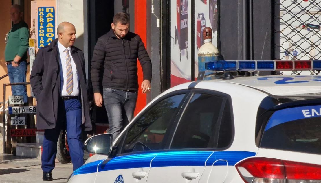 Përplasi greken me makinë, habit shqiptari: Nëse do të kishte kaluar te vizat e bardha, asgjë s’do kishte ndodhur