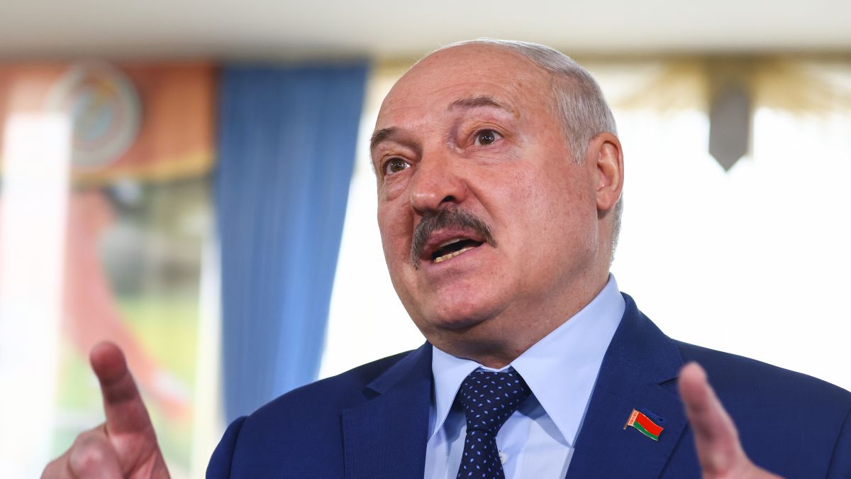 Lukashenko i bën thirrje Ukrainës të ndalojë luftimet: Gjithçka është në dorën tuaj
