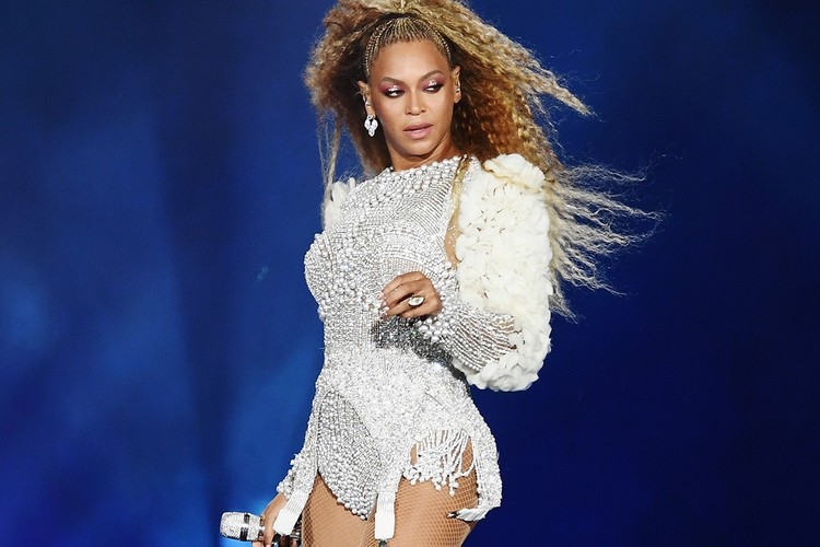 Beyoncé është nominuar në nëntë kategori Grammy, cilin rekord do të thyej?