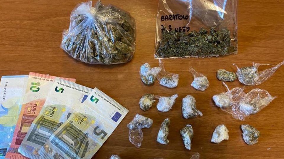 Shtëpia ishte kthyer në bazë për shitjen e drogës, arrestohen 2 shqiptarë në Itali