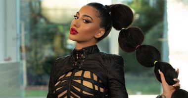 VIDEO/ Melinda Ademi shkon në burg për këngën e re