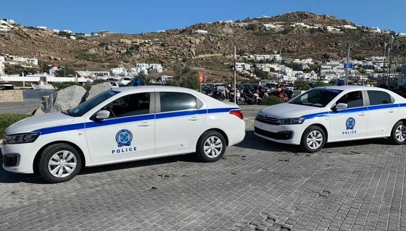 Banda shqiptare vjedh 40 mijë euro në Mykonos, kriminelët bëjnë për spital dy bashkatdhetarët e tyre
