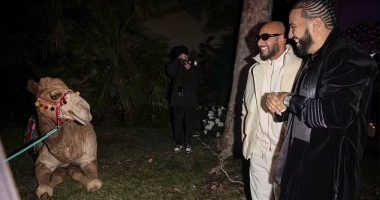 Reperi i njohur merr surprizën e pazakontë, miku i dhuron një deve për ditëlindje