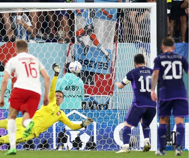 Szczesny hero, pret penalltinë dhe vendos rekord në Kupën e Botës