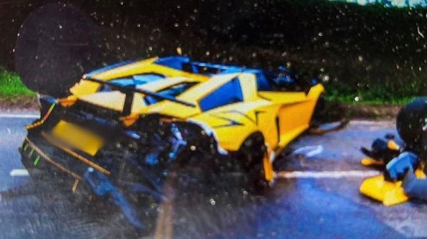 Gruaja përplasi “Lamborghini-in” me vlerë 300,000 £, s’do ta besoni gjobën që pagoi