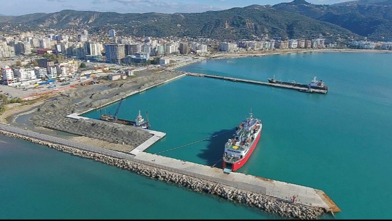 Drejtori ikën në post tjetër, 130 punonjës të Portit të Vlorës prej një muaji pa marrë pagën