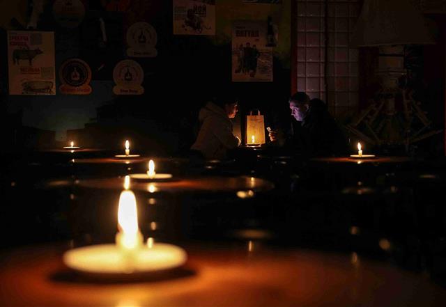 Në ditën e parë të dimrit, 6 milionë ukrainas janë pa energji elektrike