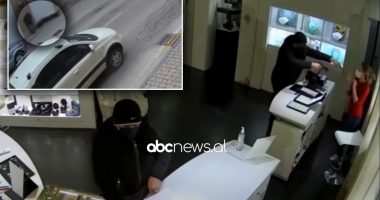 VIDEO/ I vodhën argjendarinë, 67-vjeçari ndjek dhe vret dy grabitësit