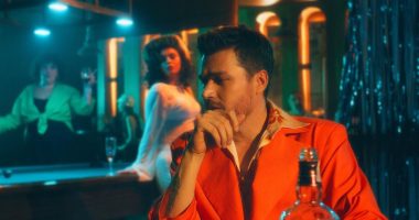 “Festoj”, Alban Skënderaj sapo na prezantoi me hitin e radhës