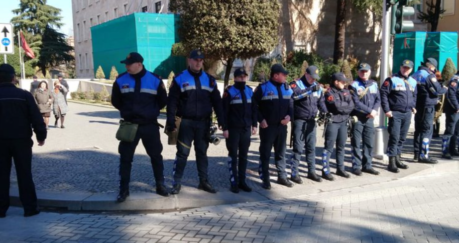 EU leaders in Tirana, police announce emergency security conference