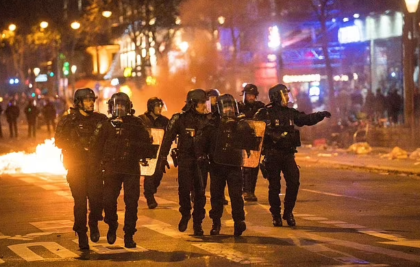 Protesta të dhunshme pas sulmit me 3 të vrarë në Paris, kurdët plagosin 5 efektivë policie