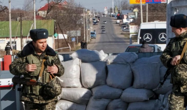 Paralajmëron Moldavia: Rusia mund të na sulmojë