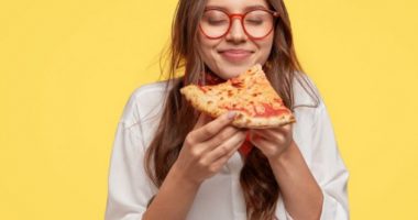 Stomaku juaj bën vazhdimisht zhurmë? Kjo është arsyeja